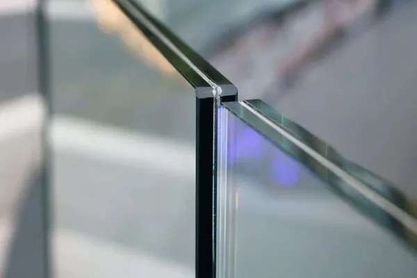 Laminated glass
